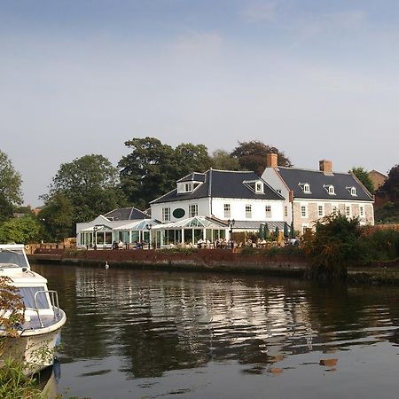 בקלס Waveney House Hotel מראה חיצוני תמונה