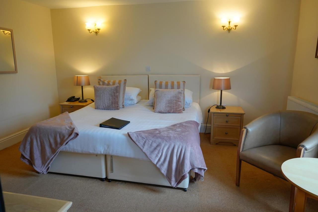 בקלס Waveney House Hotel מראה חיצוני תמונה