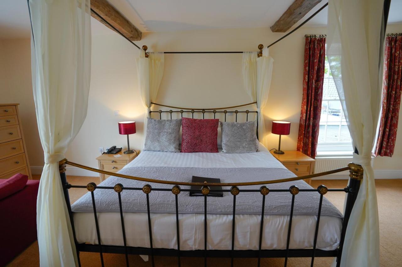 בקלס Waveney House Hotel מראה חיצוני תמונה