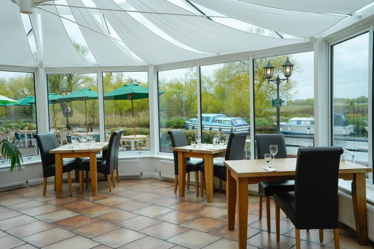 בקלס Waveney House Hotel מראה חיצוני תמונה