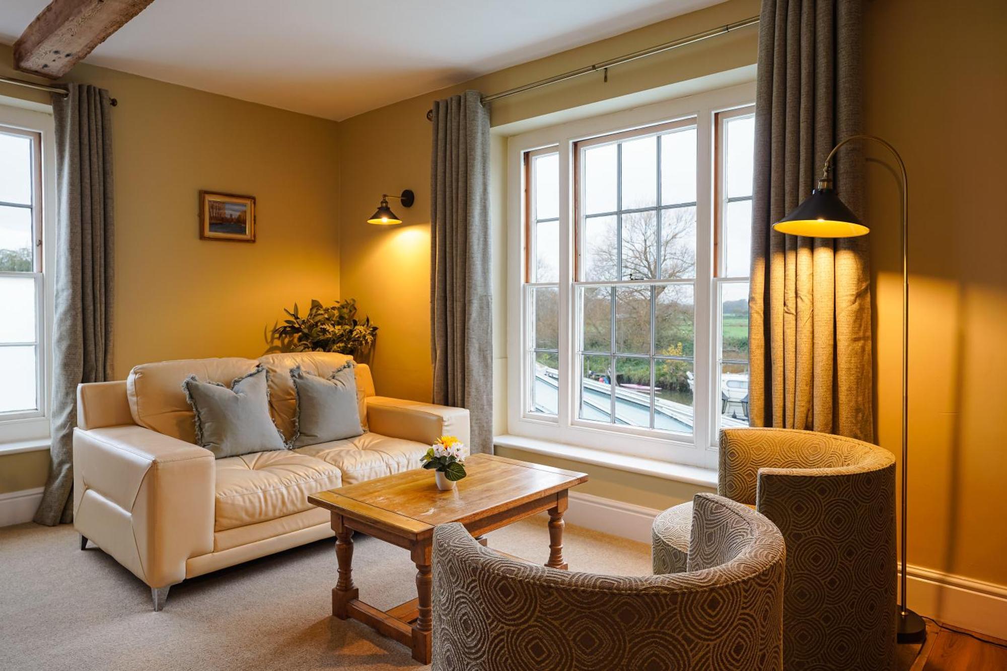 בקלס Waveney House Hotel מראה חיצוני תמונה