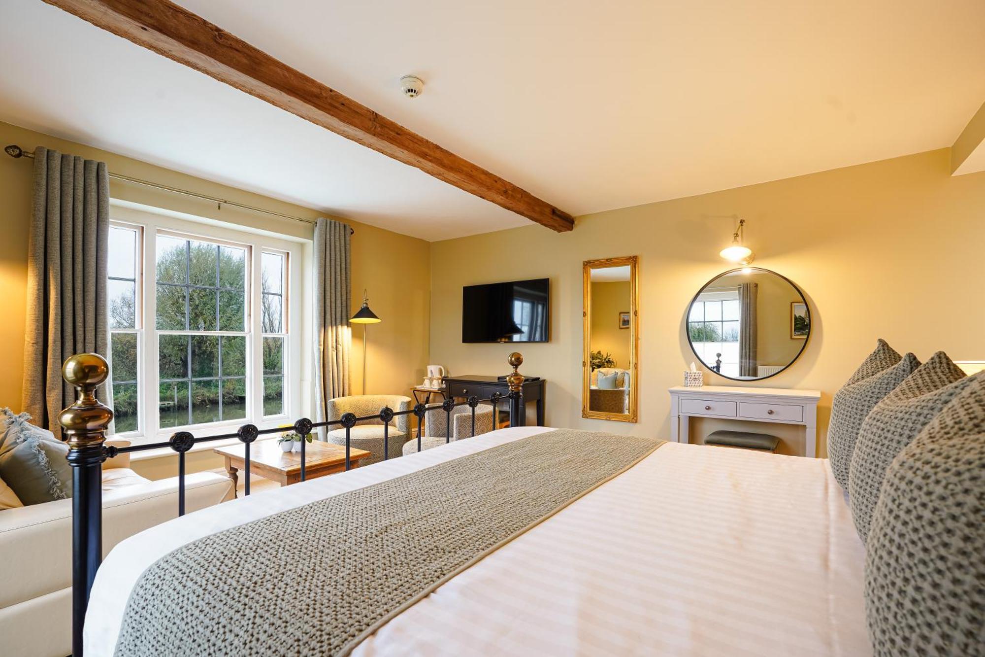 בקלס Waveney House Hotel מראה חיצוני תמונה