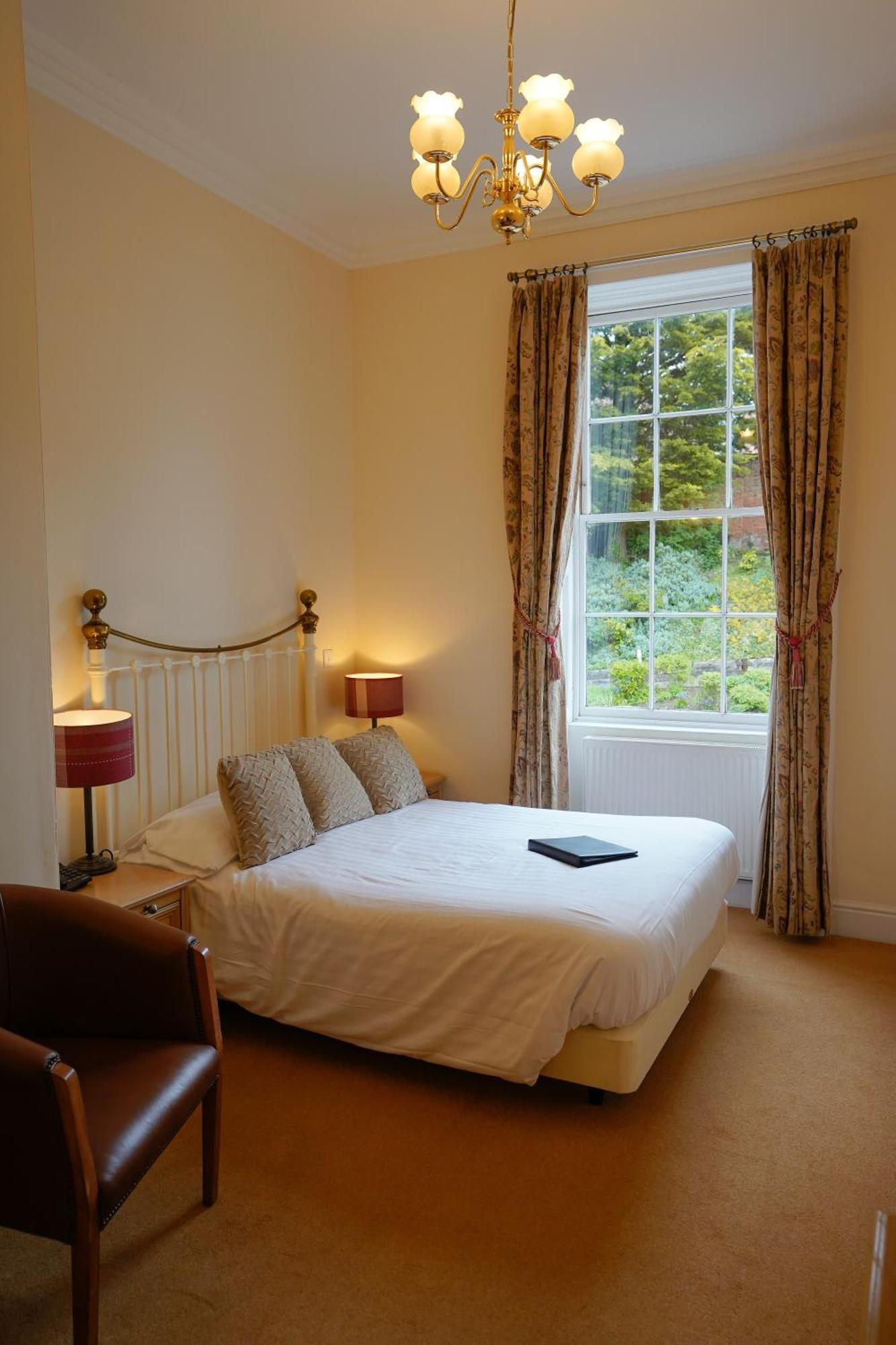 בקלס Waveney House Hotel מראה חיצוני תמונה