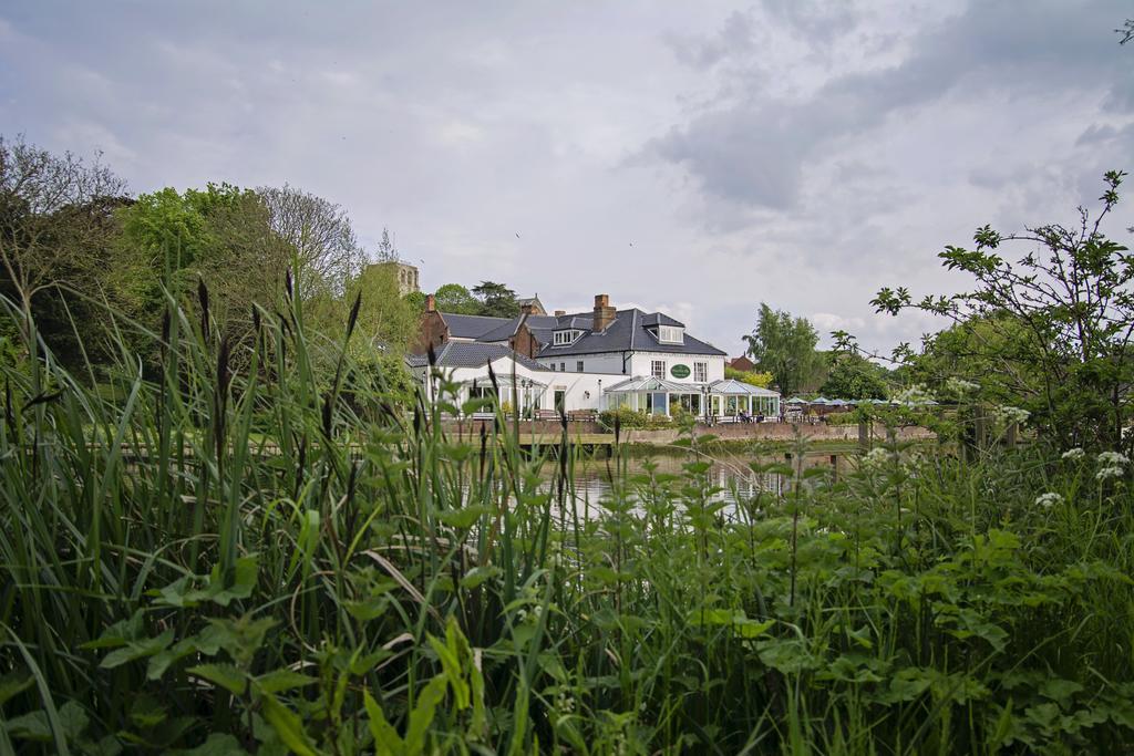 בקלס Waveney House Hotel מראה חיצוני תמונה