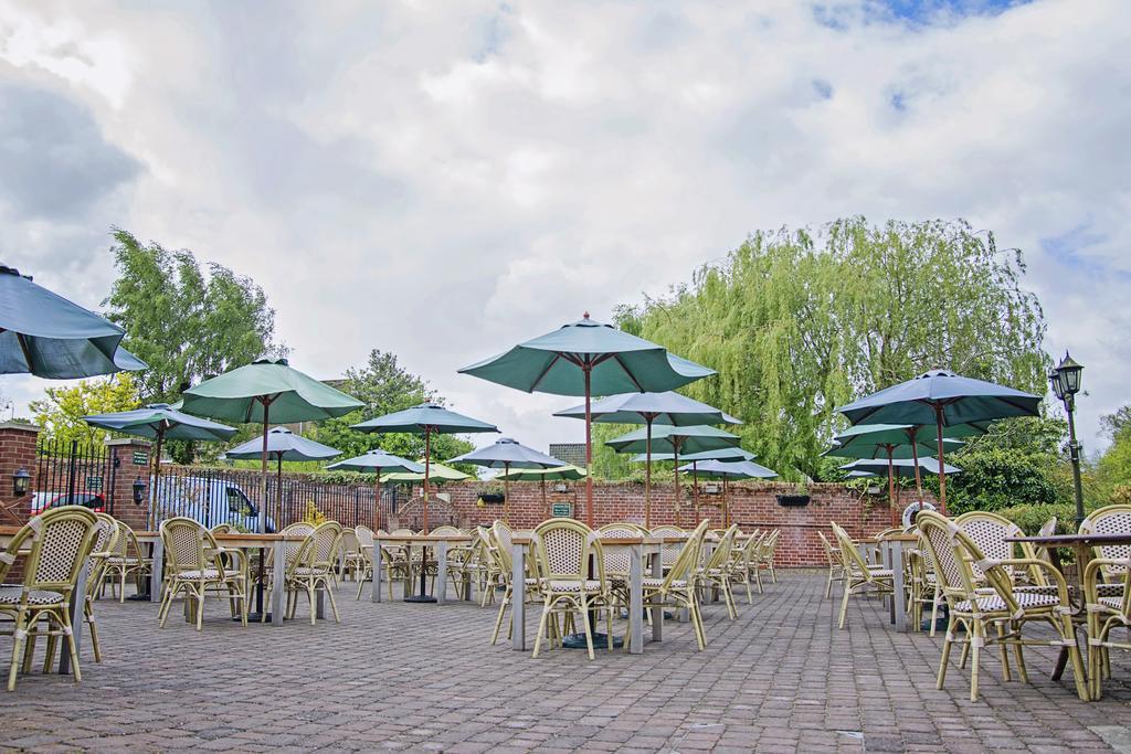 בקלס Waveney House Hotel מראה חיצוני תמונה